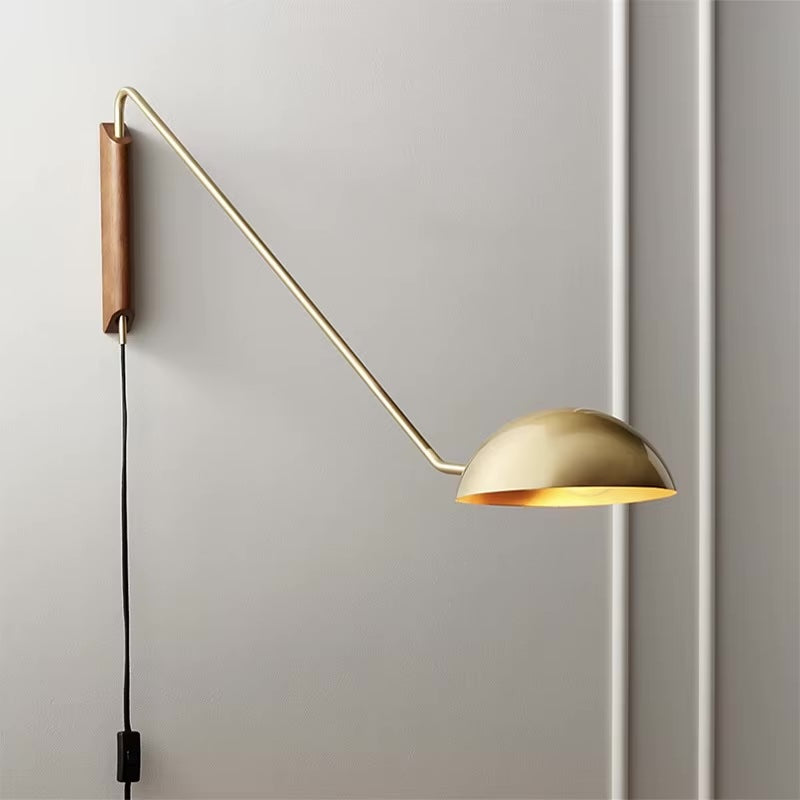 The Lisboa Wall Lamp